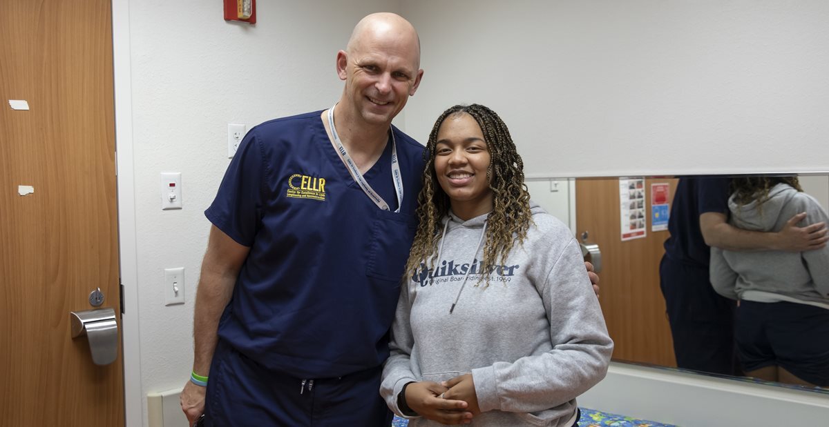 Moment-of-impact_1 Patient with David A. Podeszwa