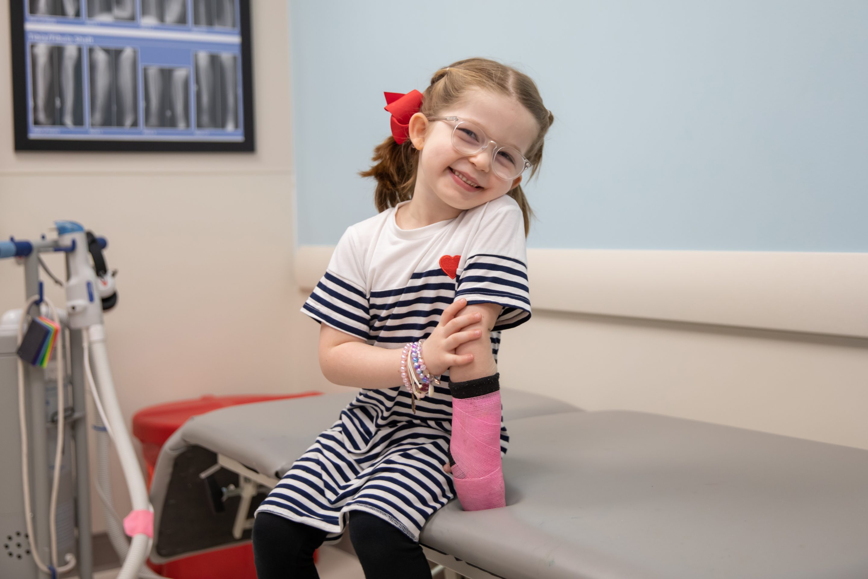 child, female, ca, xray, bows, fracture